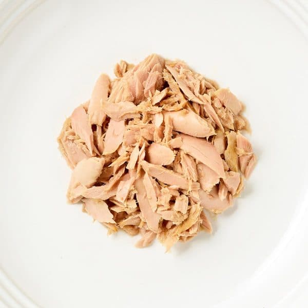 Aerial image of Reveal tuna cat food on plate