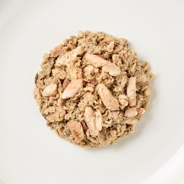 Aerial image of Reveal sardine cat food with mackerel on plate