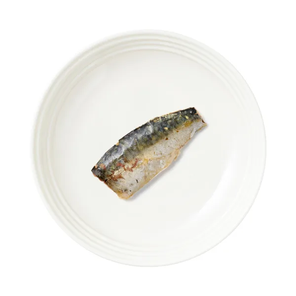 Reveal whole mackerel loin on plate
